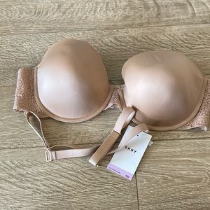 DKNYC Lace Strapless Bra. Size 40D